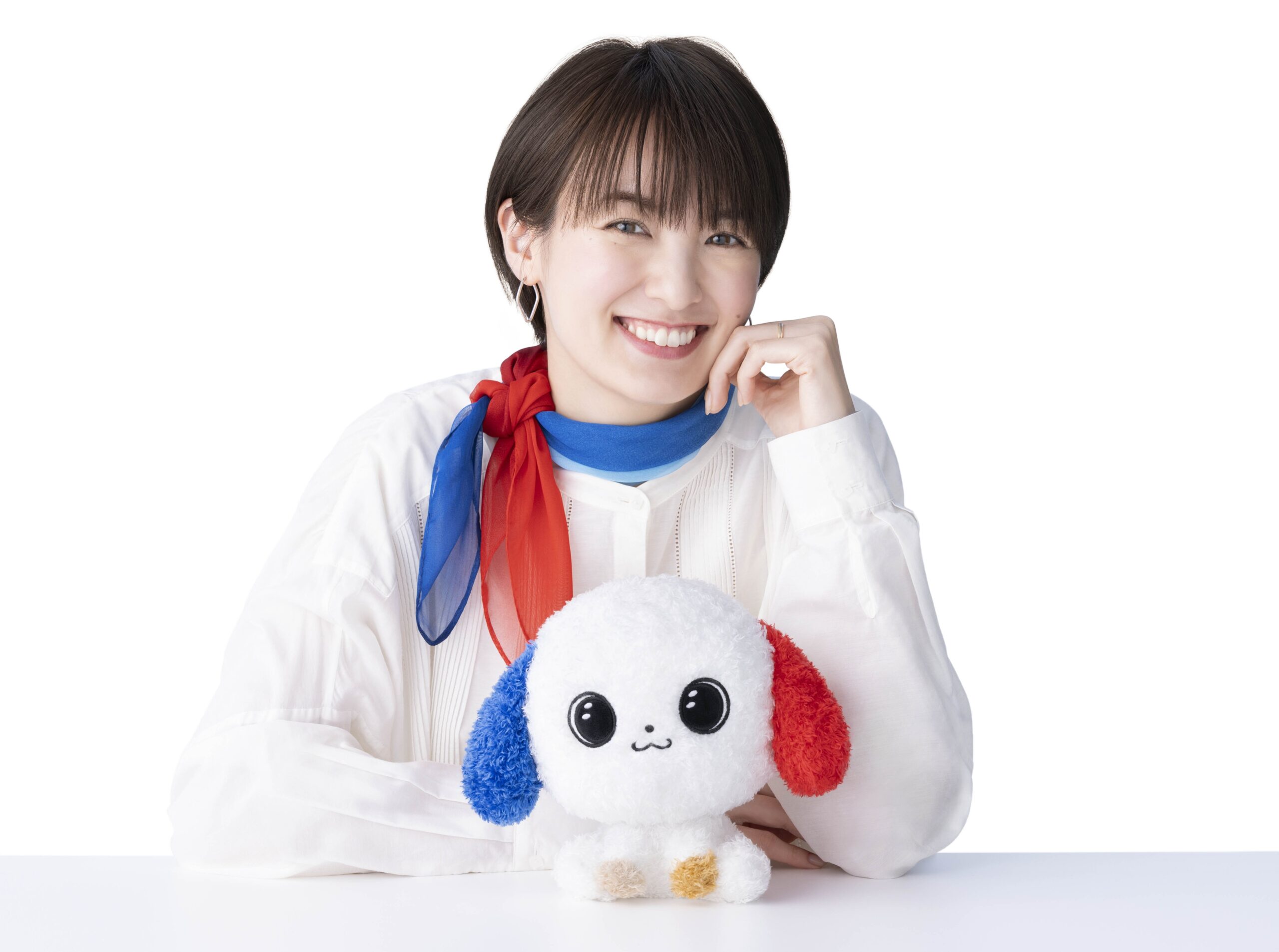 南明奈さんとマスコットキャラクター